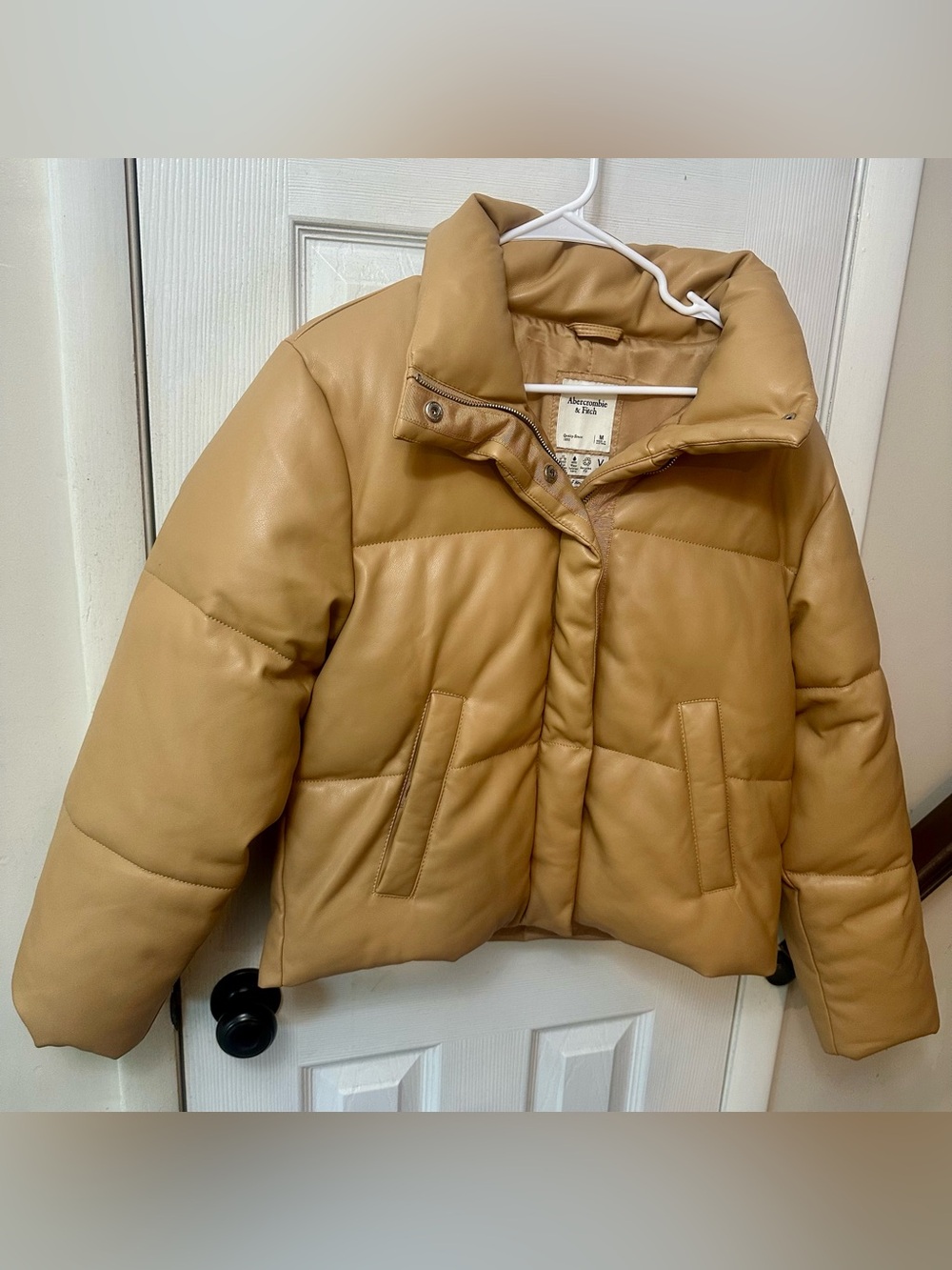 Abercrombie & Fitch Cropped Vegan Leather Mini Puffer Jacket